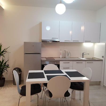Apartman Cezar Appartamento Stobreč Esterno foto