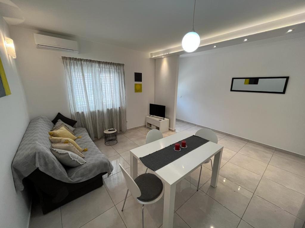 Apartman Cezar Appartamento Stobreč Esterno foto