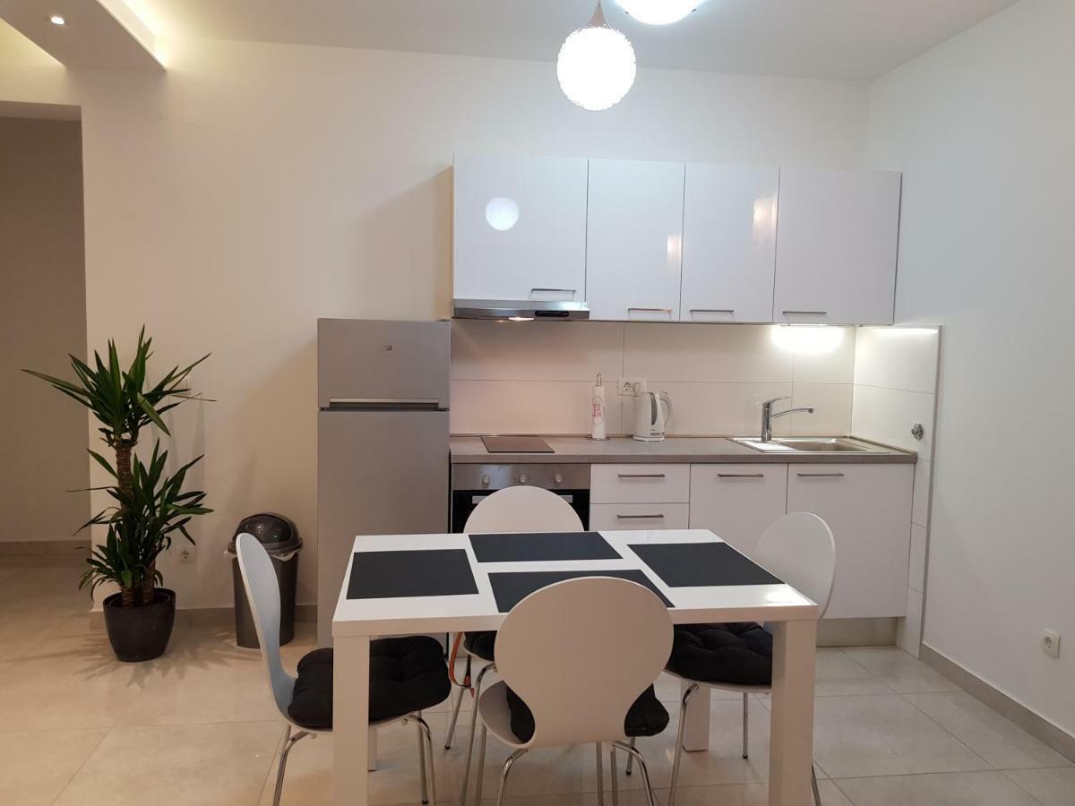 Apartman Cezar Appartamento Stobreč Esterno foto