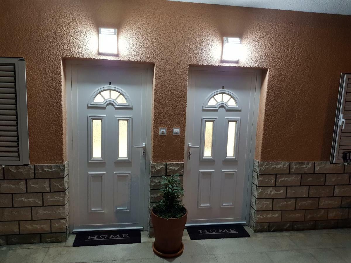 Apartman Cezar Appartamento Stobreč Esterno foto