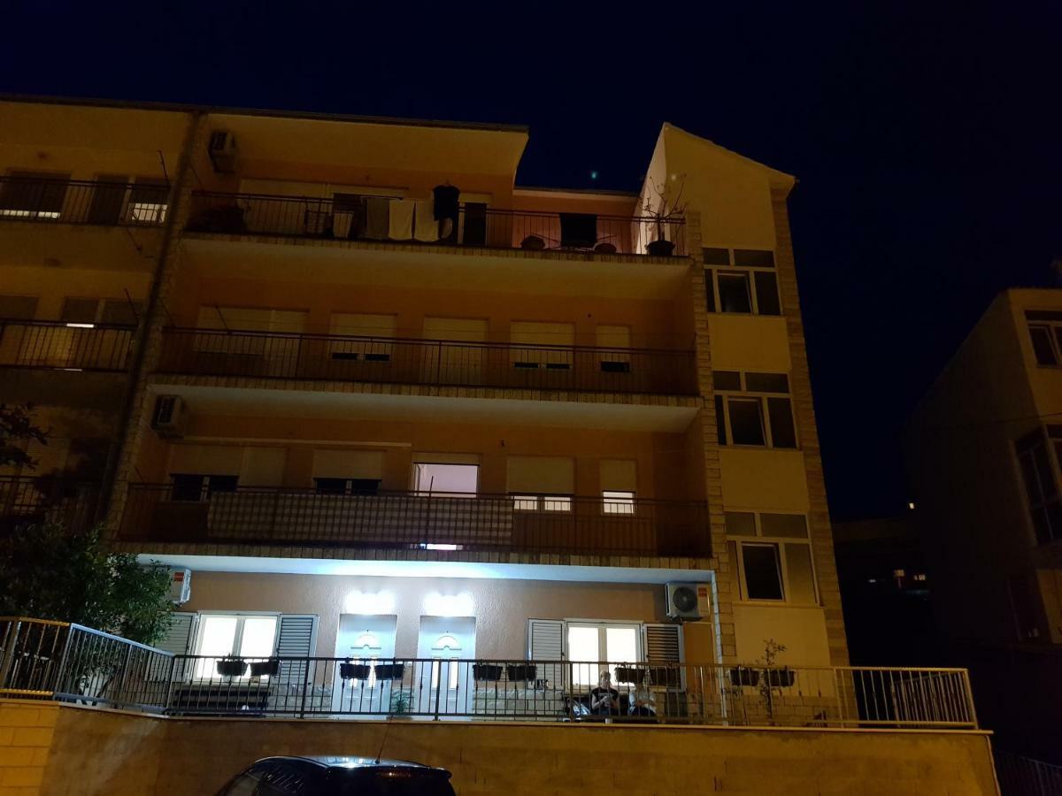 Apartman Cezar Appartamento Stobreč Esterno foto