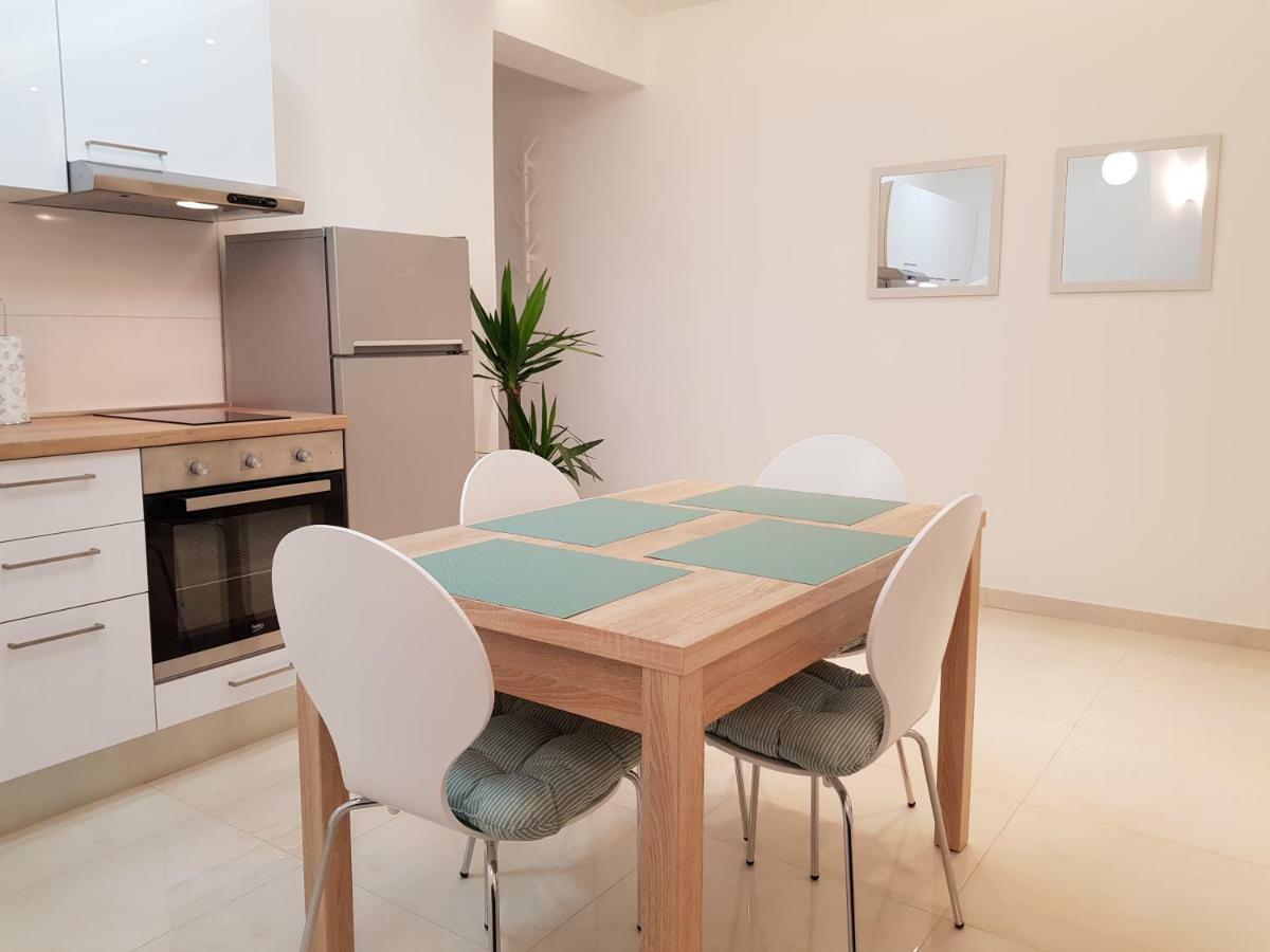 Apartman Cezar Appartamento Stobreč Esterno foto