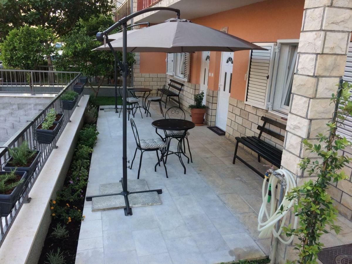 Apartman Cezar Appartamento Stobreč Esterno foto
